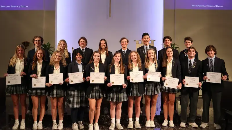 Twenty ESD Seniors Announced as Cum Laude Society Inductees