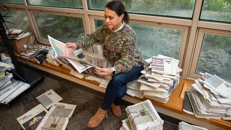 ESD Journalism Instructor Receives Edith Fox King Award