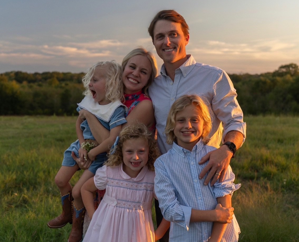 Thomas Family Establishes Endowment for Faculty Teaching Award and Professional Development